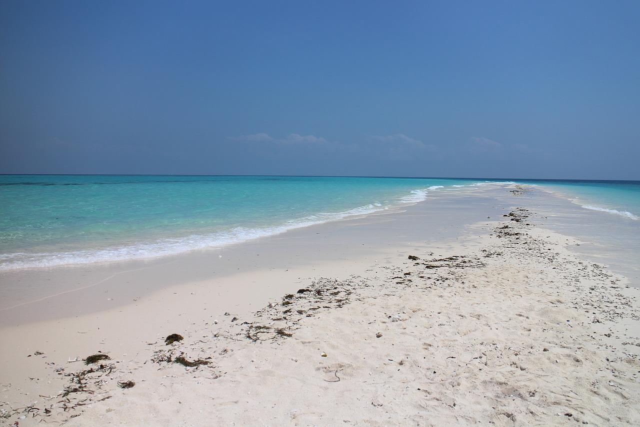 3 days Holiday in Zanzibar></a>
						</div>
						<div class=
